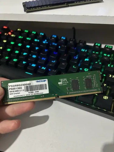 Dois pentes de Memória RAM 8gb DDR4