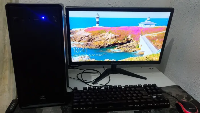 COMPUTADOR COM PLACA DE VÍDEO 