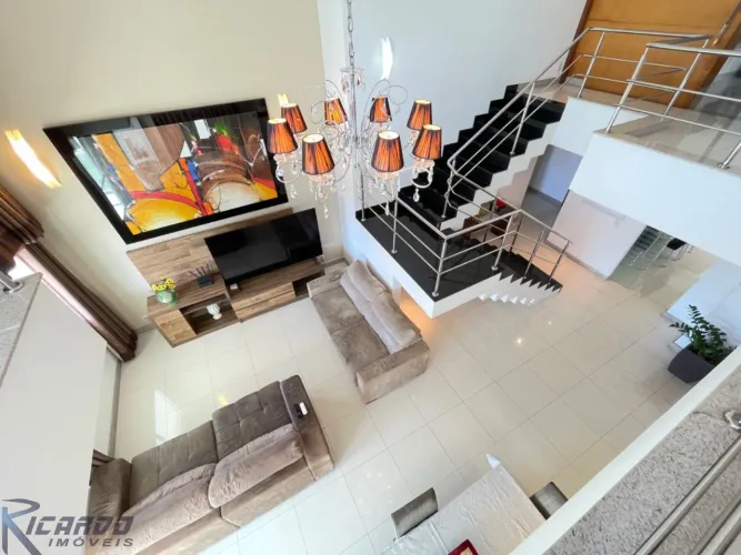 Casa Duplex 4 quartos à venda em área nobre de Guarapari, em Muquiçaba próximo a Praia do