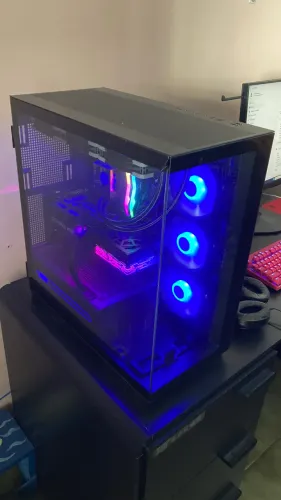 Placa de vídeo Galax Goforce RTX 5080 1-Click OC, 16GB   Processador AMD Ryzen 7 7800X3D
