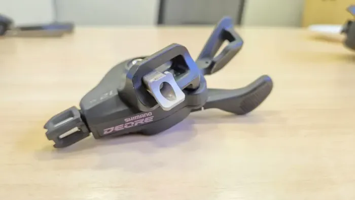 Passador deslocador alavanca Shimano Deore SL-M6100-R 12v