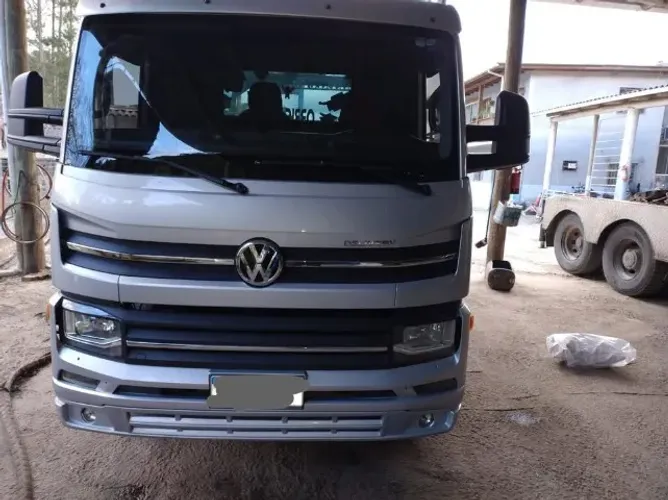 Volkswagen 11.180 plataforma ano 2023