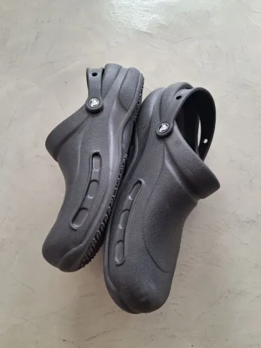 Crocs M13
