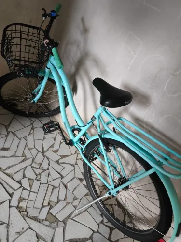 VENDO BICICLETA, SEMI NOVA POUCOS DIAS DE USO 750 DINHEIRO OU PIX. .