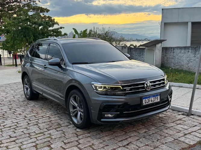 Volkswagen Tiguan Allspac R-line 350 TSI 2.0 4X4 2018