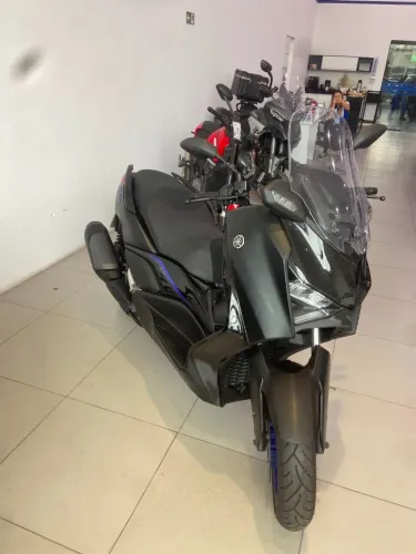 XMAX 300 Connected