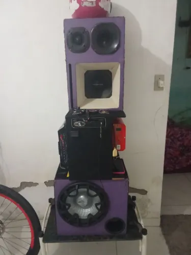 Som automotivo com bateria completo só pegar é por no carro