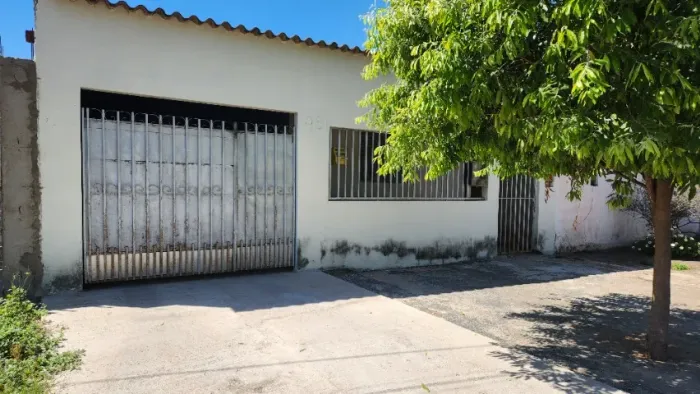 Casa à venda em Corumbá-MS/ Popular Nova 