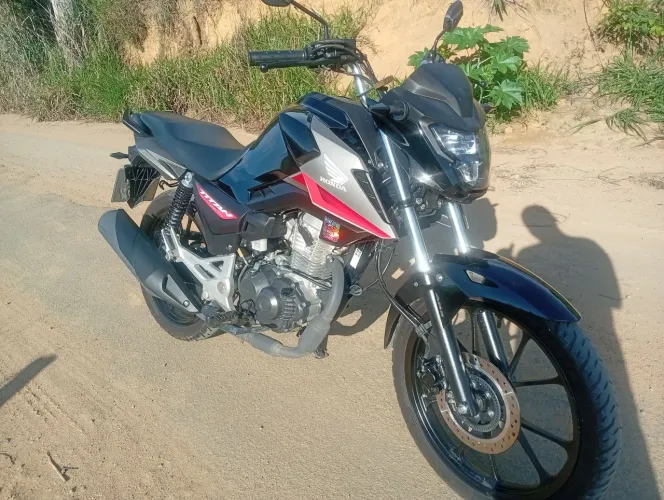 Titan 160