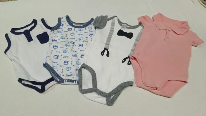 Lote com 7 body para bebê menino