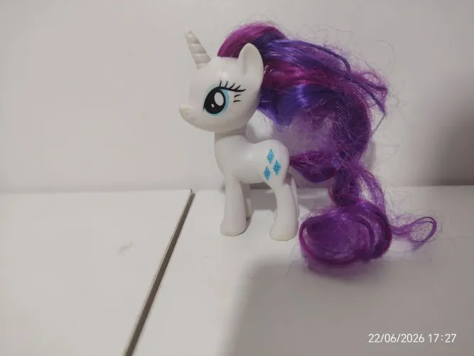 Boneca Ponei Rarity 9 Centimetros My Little Pony. Ponto Do Chifre Lascado
