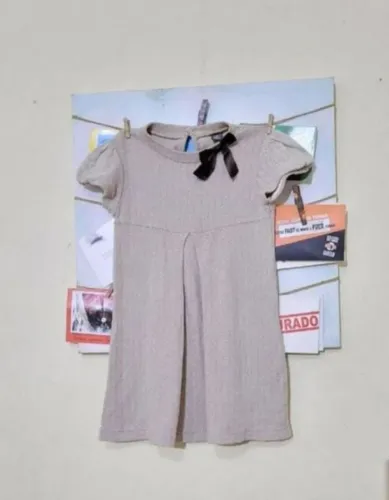 Lote roupas infantis menina tam 4 vestido zara, colete, blusinhas 
