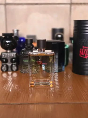Terre D'hermes EDT - Perfume Novo - Acompanha um Gel Terre D'hermes