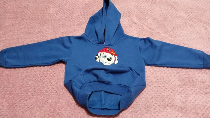Blusa e casaco de frio para criança