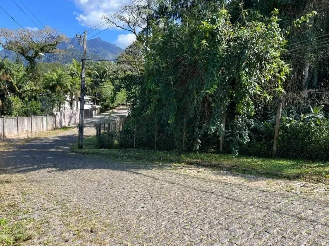 Teresópolis Terreno no Alto com 4.660 m2 - Carlos Guinle