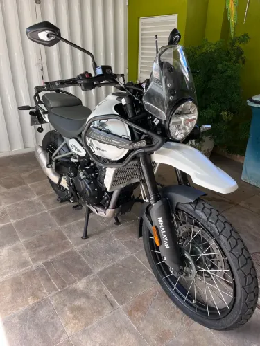 Himalayan 450 branca - único dono
