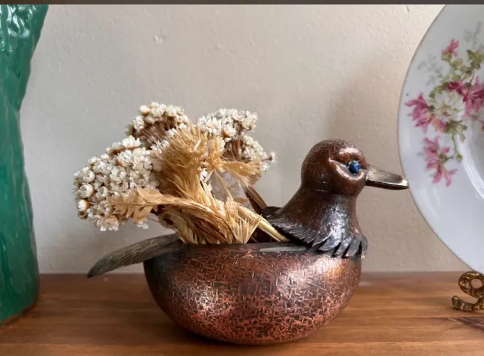 Floreira pato em bronze e cobre