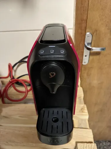VENDO CAFETEIRA DE CÁPSULA, ÓTIMA OPORTUNIDADE ?