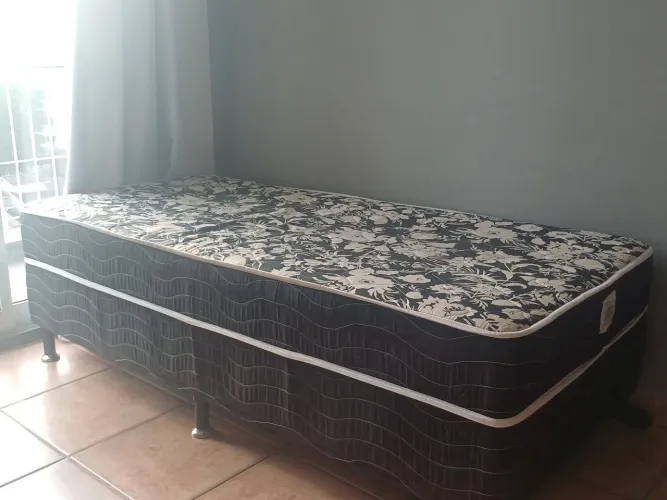CAMA BOX SOLTEIRO CONJUGADA ORTOBOM - em bom estado de conservação (PARA RETIRADA)