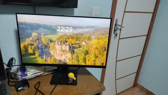 Monitor Samsung 24'' - Resolução Full HD (1090 x 1080) - Entradas HDMI/VGA - Painel - IPS