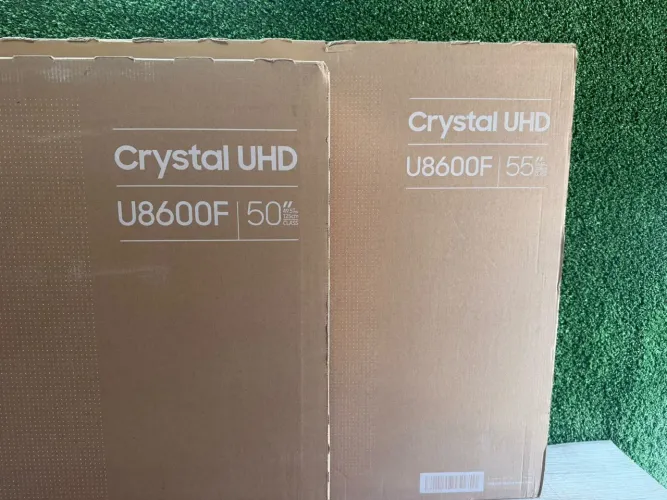 TV Samsung 55 Polegadas Crystal UHD 4K U8600F ? Nova