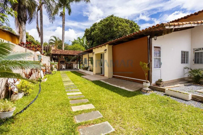 Casa térrea à venda no Setor de Mansões Lago Norte Brasília/DF