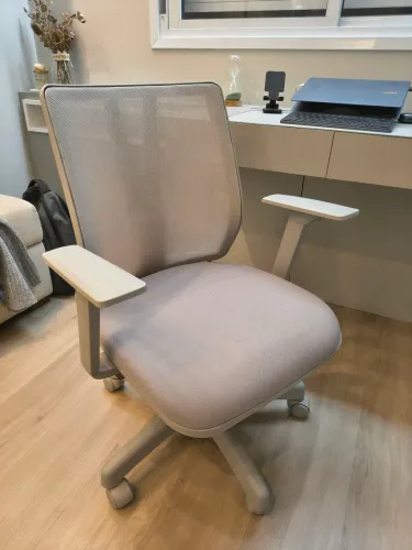 Cadeira de Escritório Ergonômica Cinza - Frisokar (Pouquíssimo tempo de uso)<br>
