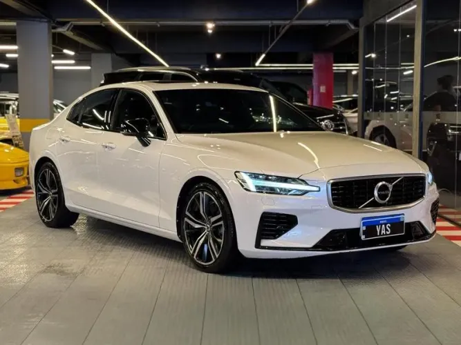 Volvo S60 T-8 R-design 2.0 407cv 4P Híbrido 2020
