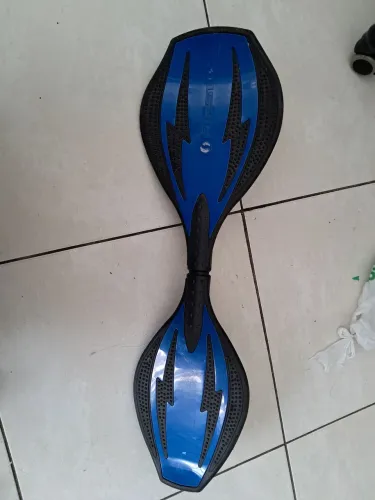 Skate de duas rodas (waveboard) Ripstik