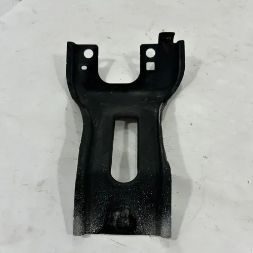Suporte Fechadura Capô Ford Ka 1.0 2015 a 2018