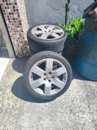 Jogo de rodas aro 16 5x100 originais do VW Bora