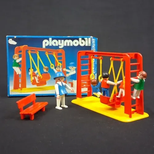 Playmobil Parquinho Antigo com Balanço e 5 Bonecos