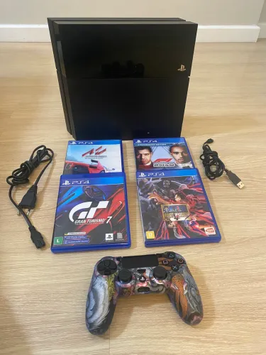 PlayStation PS4 Fat 500gb com 1 controle + 4 jogos