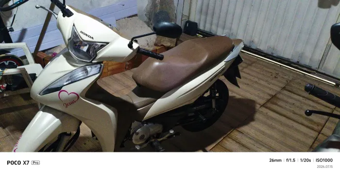 Moto biz, única dona