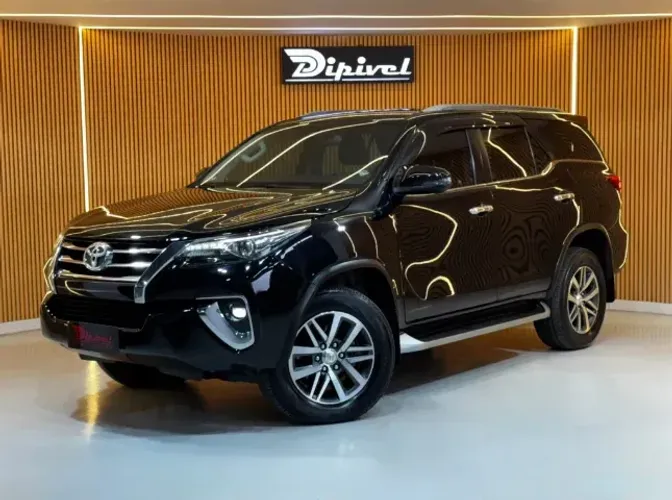 Toyota Hilux SW4 SRX 4X4 2.8 TDI 16V Dies. Aut. 2019