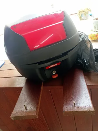 Baú Givi Monolock 45L (E450) - Excelente Estado
