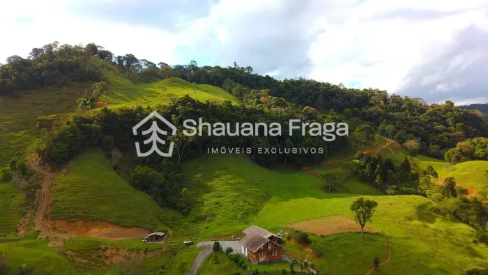 Rancho Queimado/SC - Sítio à Venda, muita pastagem, vista, aráucárias, riacho.