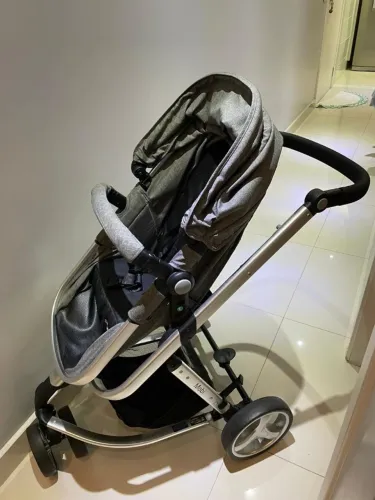 Carrinho e bebê conforto safety
