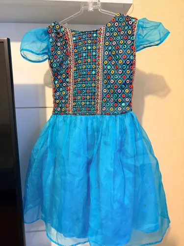 VESTIDO ORGANZA BORDADO