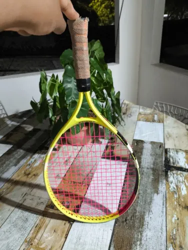 Raquete de tênis Babolat - Modelo Pure Aero 110.