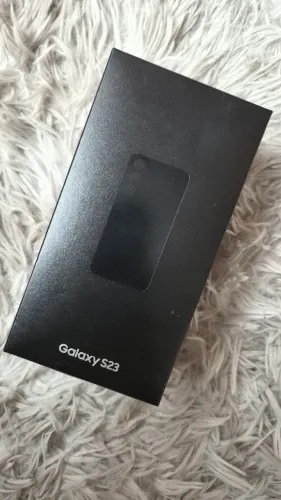 Samsung Galaxy S23 /  256GB - 8GB 