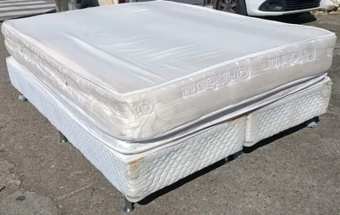 Cama box queen 158x198cm