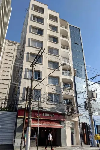 R Teodoro Sampaio, Pinheiros