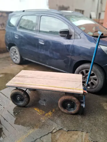 Carrinho Plataforma 600 kg R$ 850,00
