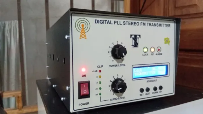 Transmissor FM 30 Watts Stereo Compacto (só o transmissor)