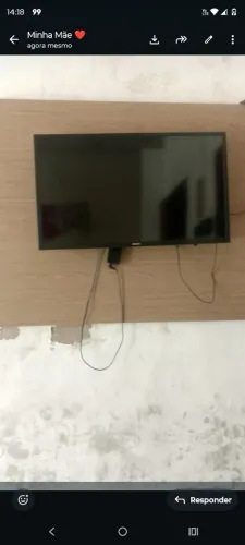 Vendo 2 tvs Samsung 32 pra retirar peças