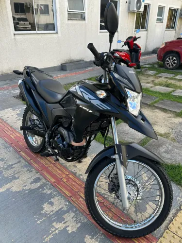 Vendo XRE 190 2024 - Com baixa quilometragem