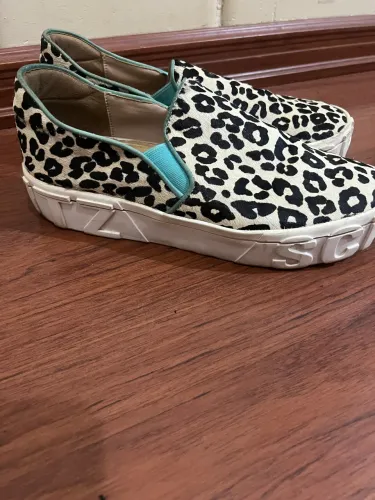 Slip on leopard preto e branco