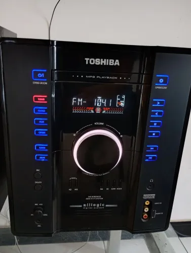 Som Toshiba ótima qualidade acústica.