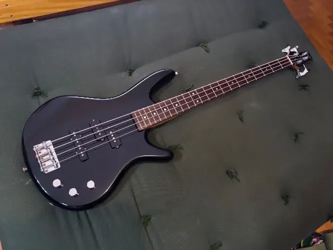 Baixo Ibanez 4 Cordas Gio Soundgear